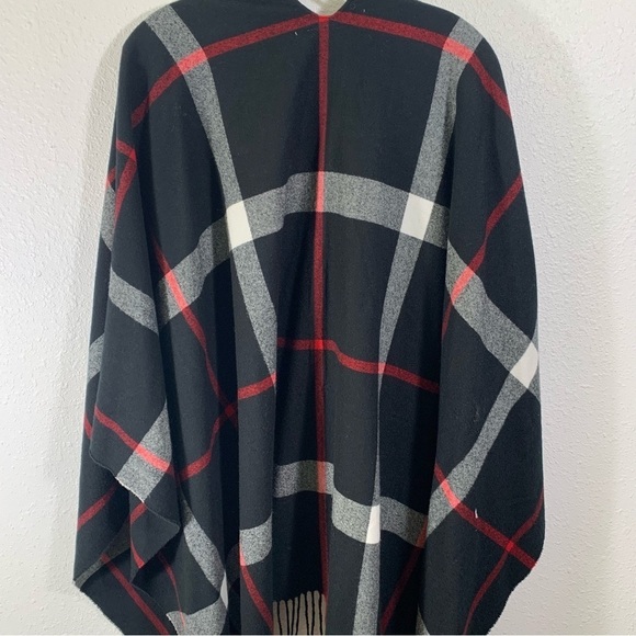 Jessica McClintock Super Soft Black Plaid Poncho Caper One Size fits most - Picture 10 of 11